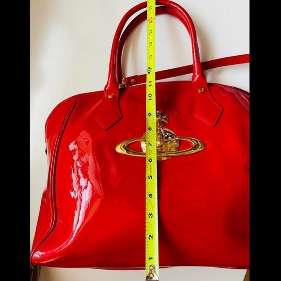 VIVIENNE WESTWOOD • RARE PATENT LEATHER CHERRY RED LARGE ZIP TOTE BAG - Picture 12 of 13